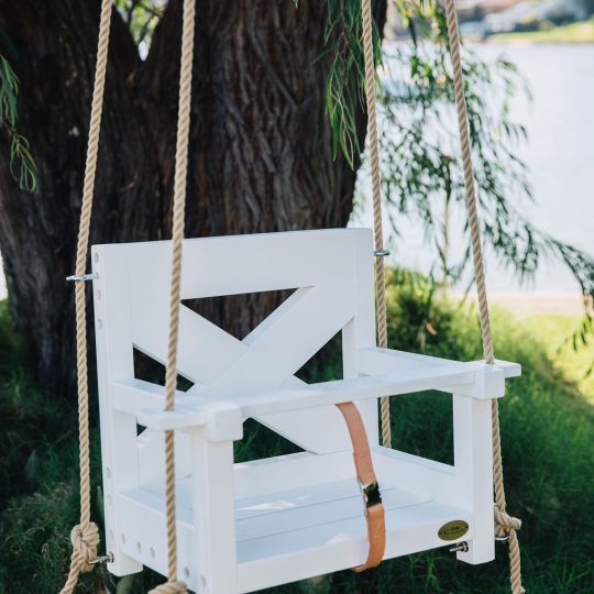 Little Belle outdoor hanging chair