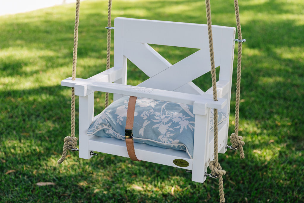 Little Belle outdoor hanging chair