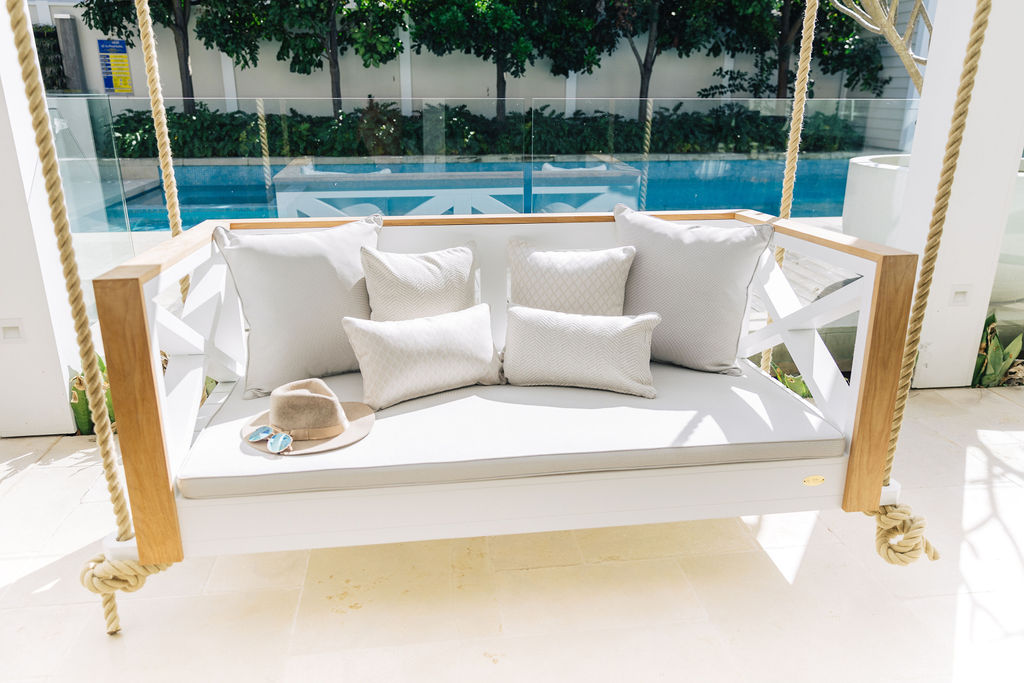 Malabar outdoor hanging daybed